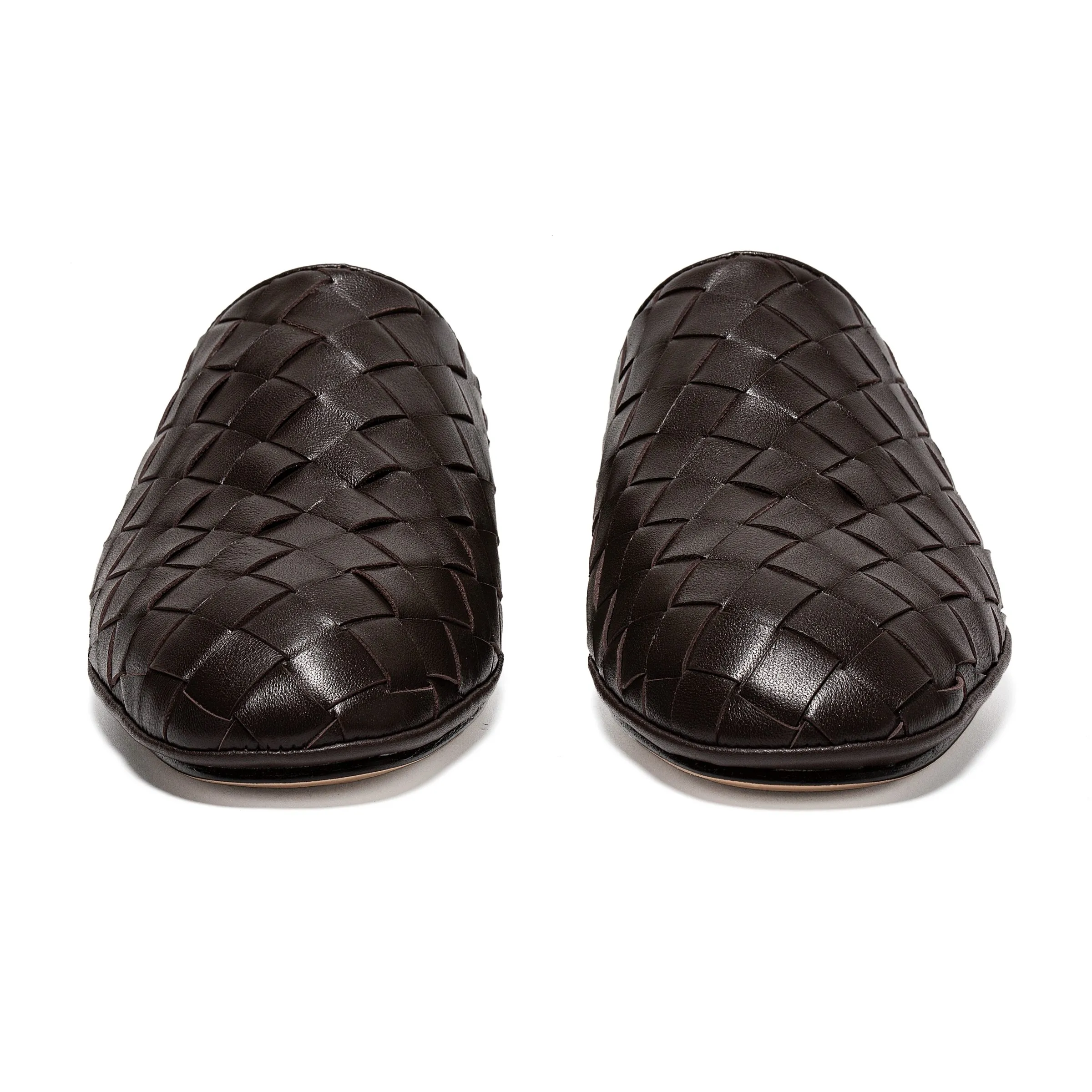 [BV] Top P: 720💰Size for couples: Female 35-39 Male 39--44 (Female 40. Male 38.45.46.47 customization is not returnable) [Note‼ ️] Add 💰 to size 46, add 💰 to size 47. Bottega Veneta's 2025 autumn counter synchronized genuine leather outsole classic woven half-drag couple model Bottega Veneta square toe flat shoes, imported mixed sheepskin, imported sheep! Leather outsole! [Rose][Rose]! Purely hand-woven and operated, the original board is reproduced one-to-one! quality assurance!